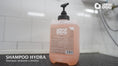Carica e riproduci il video nel visualizzatore della galleria, Shampoo 04 Hydra URBAN DOG | Shampoo delicato per cute secca per cani e gatti 200ml
